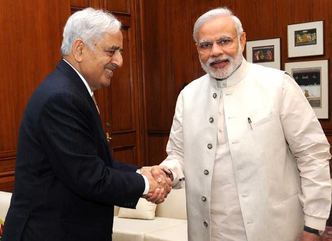 Mufti meets Modi in New Delhi